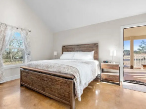 Appian Way Monte Carlo 1 Bedroom Cabin by RedAwning