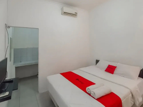 RedDoorz Syariah near RSUD Karawang 2