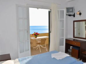 Agios Gordios Beach Holiday Apartments With Pool "maria"
