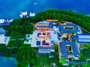 Yinghu Hotel