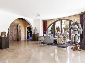 Le Chateau Lambousa Hotel