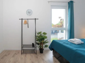 Lit Living-Luxury-Box Spring - Parking
