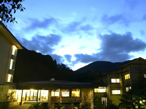 Gyokusenkaku