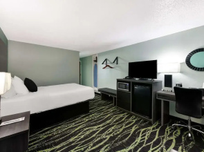 Baymont by Wyndham Liberty MO