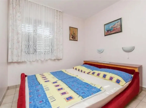 Beautiful apartment Brby near sandy beach