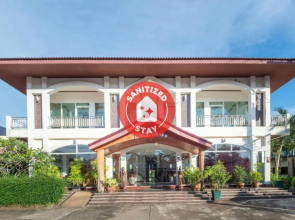 OYO 918 Kachapol Hotel