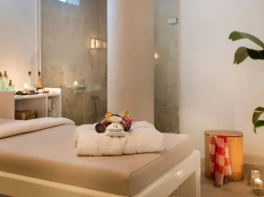 Peninsula Gardens Hotel