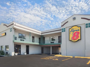 Super 8 Chicago/Rosemont/Ohare/SE