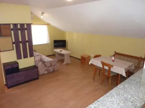 Queen beach Apartments - private pool - Sabunike III