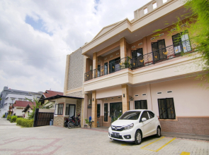 OYO 90233 The Shine Residence