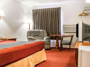 Rodeway Inn Winslow I-40