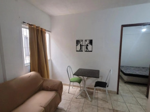 Ótimo Quarto e Sala mobiliado em itapoa.