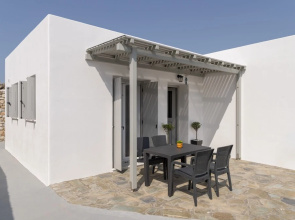 Parikia's Sunlight 2bedroom House