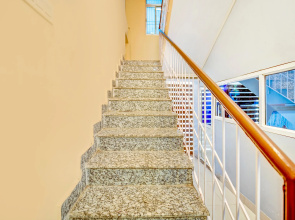Super Townhouse Anisabad Near Mahavir Sansthan