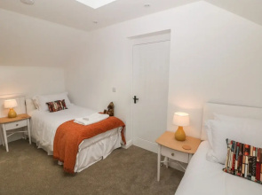 Holly Cottage