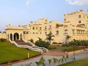 Le Méridien Jaipur Resort & Spa