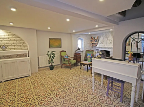 Eflatun Guest House