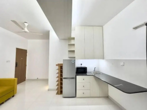 500sqft 7 Luxury Apartment for 4 people
