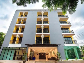 Yamin Seaview Hotel