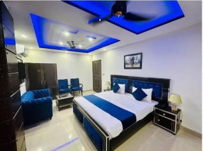 Blue Swiss Hotel & Cafe