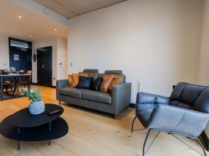 Marron Suite 2BR City Walks