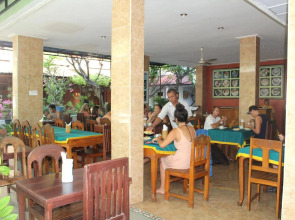 Sayang Maha Mertha Hotel