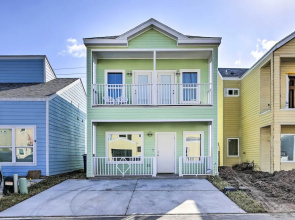 5 Mi to Beach: Pet-friendly Port Isabel Home!
