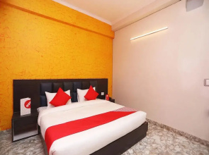 Royal Palace by OYO Rooms