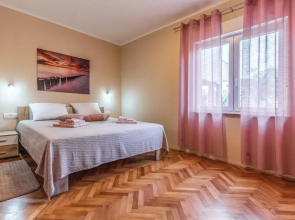 Beautiful Apartment in Liznjan With Wifi and 2 Bedrooms