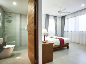 7 Bed Beautiful Beach Front Villa