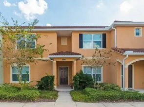 Beautiful 4 Bedroom 3 Bath Town House In The Fabulous Paradise Palms Resort