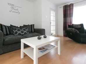 Éire House - Comfortable Coventry Home