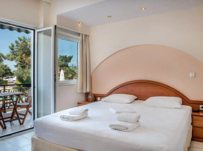 Hotel Pyrgos Boutique & Suites