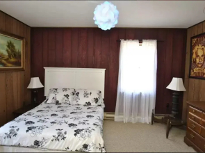 Crystal Ship on Blueberry Hill Home