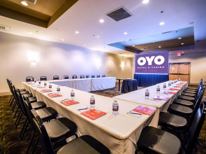 OYO Hotel & Casino (formerly Hooters Casino Hotel)