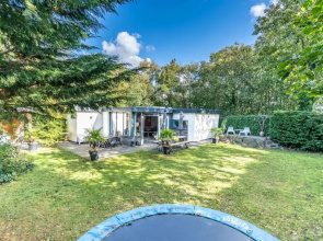 Tastefully Furnished Bungalow for 6 People With Lots of Privacy