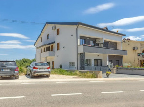 Apartments Noel Funtana