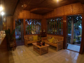 Blue Wave Inn Beach Resort & Restaurant