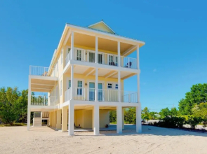 77tingln 4 Bedroom Home