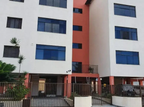 Amplo apto, 2 dorm, 2 banh e 3 vagas no Itagua com ar condicionado