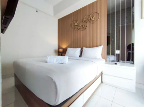 Fancy And Nice 1Br With Extra Room At Amartha View Apartment