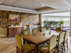 Garden Paradise Hotel & Serviced Apartment