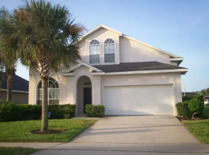 R1 Glenbrook 5 bed / 4 Bath