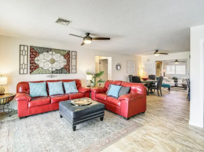 NEW Listing! Gorgeous Poolside Views: Havasu Haven