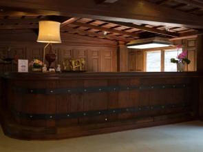 True Siam Rangnam Hotel