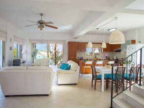 Villa Crystal Sea