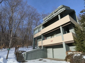 Private Home Close to Loon Mountain, Sleeps Families up to 14! - Cb127l