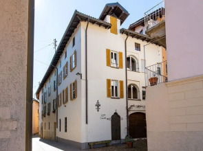 Historical Caslano Apartments