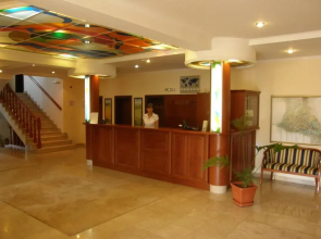 Center Hotel & Restaurant
