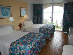 Hotel on the Cay